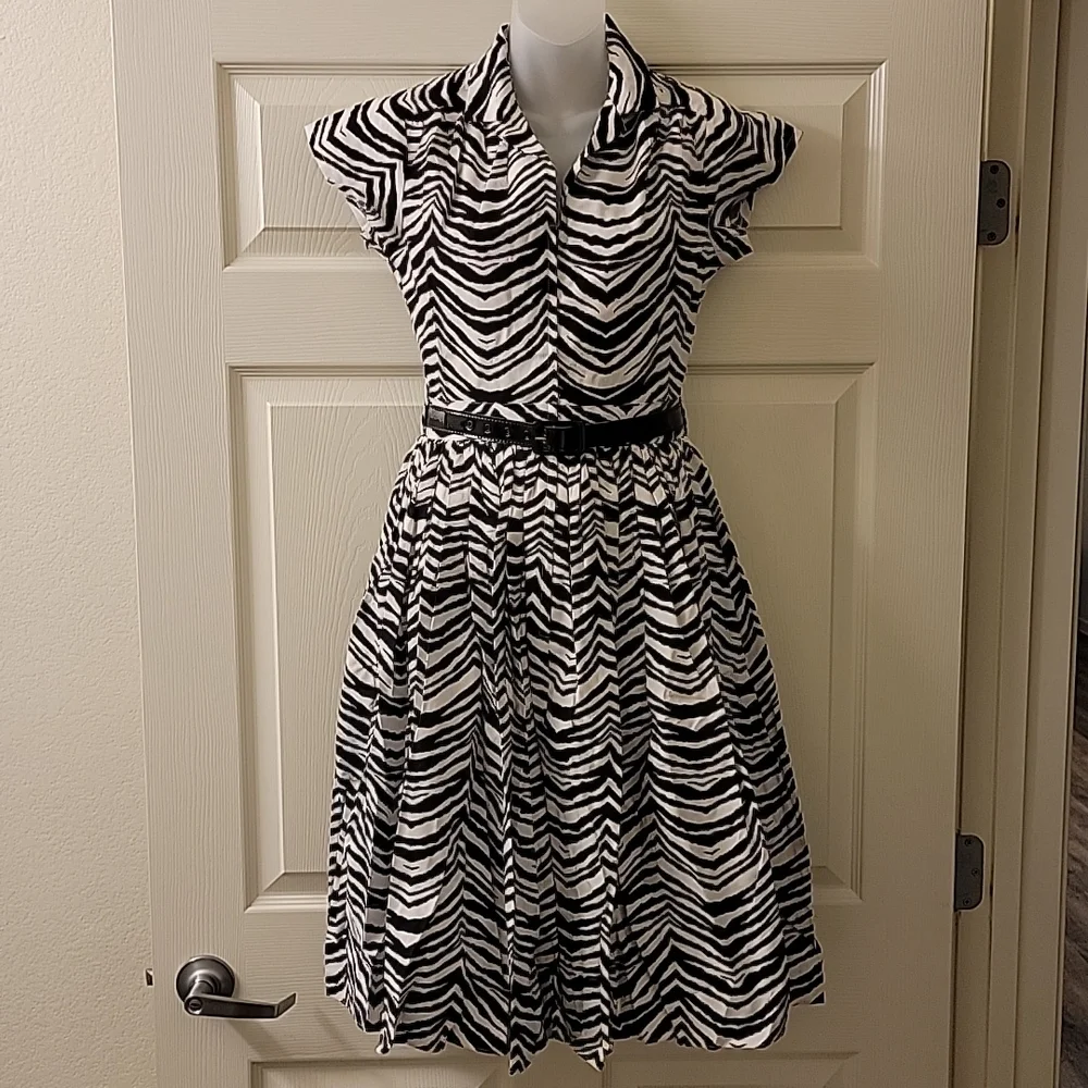 Bernie Dexter | Kelly Dress In Zebra Print - Picture 2 of 9